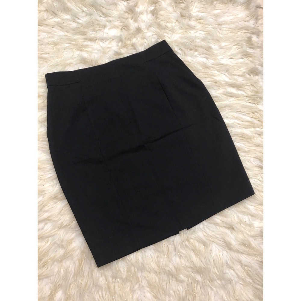 Black skirt
